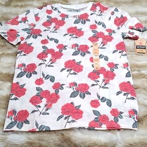 New fashion roses t-shirt.